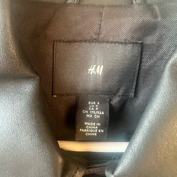 Black button leather coat - Picture 3 of 4